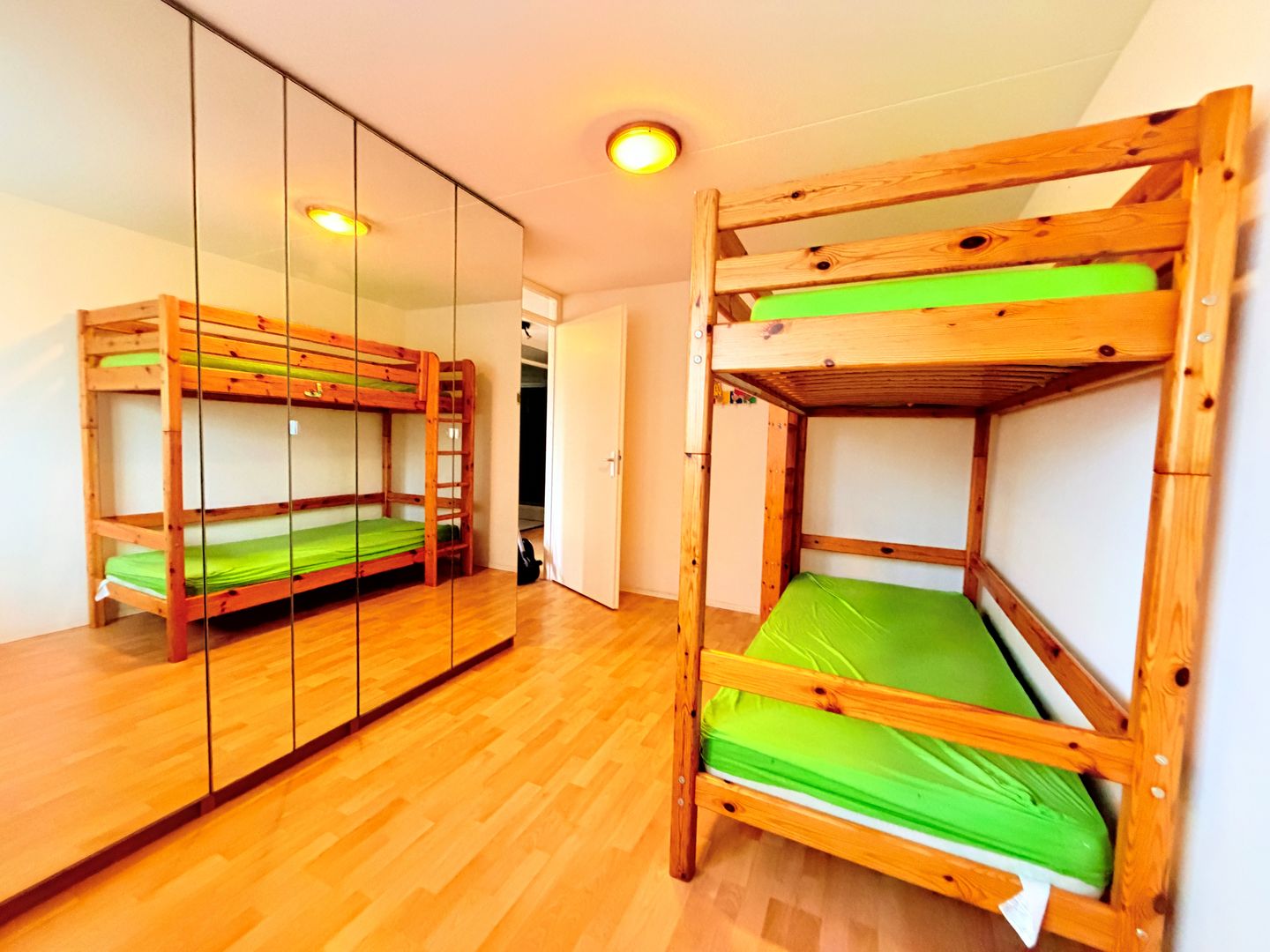 Foto 20 van Lien Gisolflaan 1