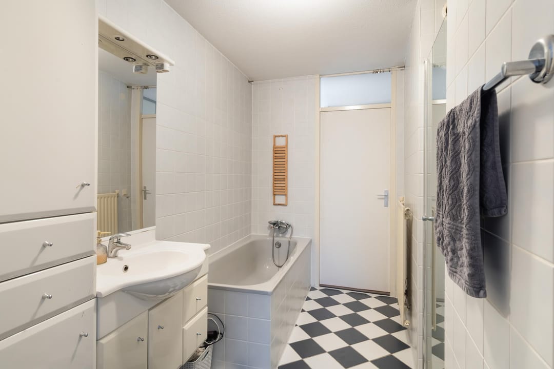 Photo 32 of Marinus Batenburgplein 42