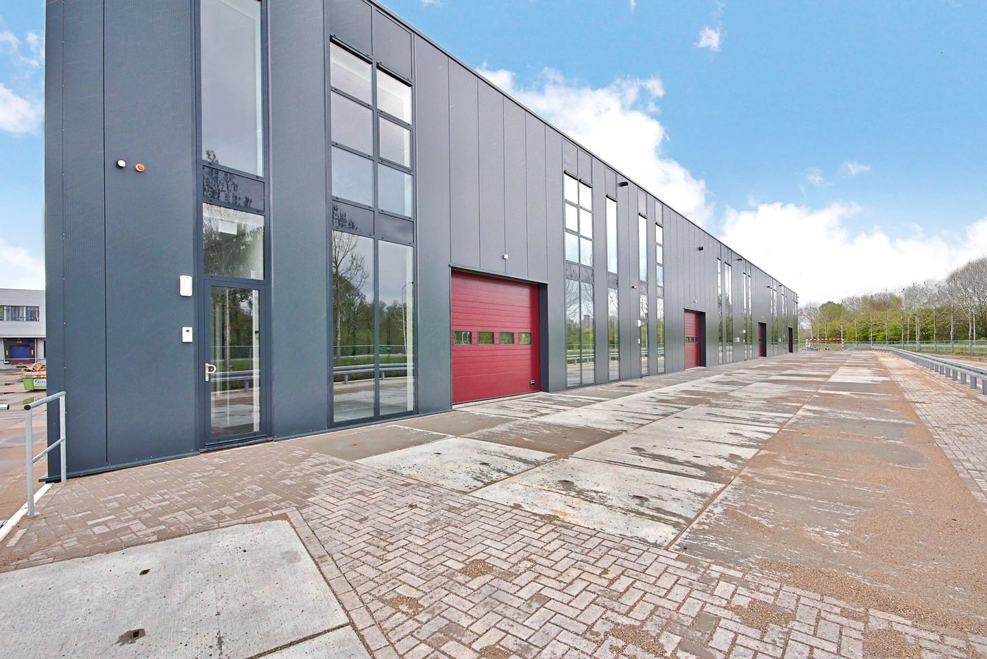 View photo 2 of Vredeweg 46-D1