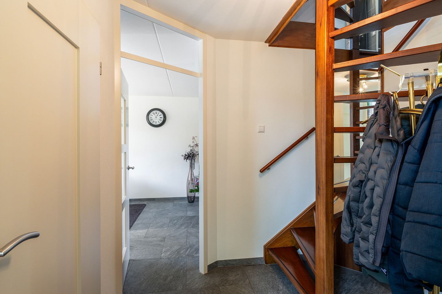 Photo 19 of Meerkoet 130