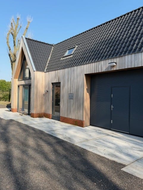 View photo 2 of Broekermeerdijk 8