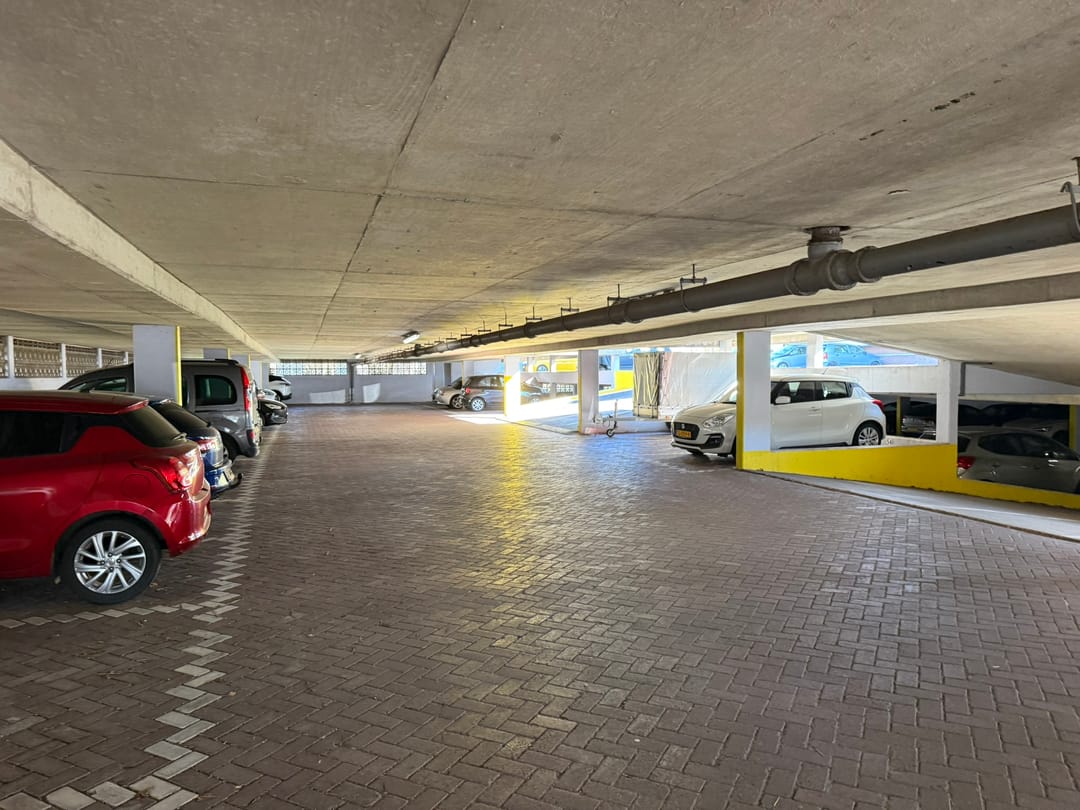 Foto 23 van Hammarskjöldlaan 467