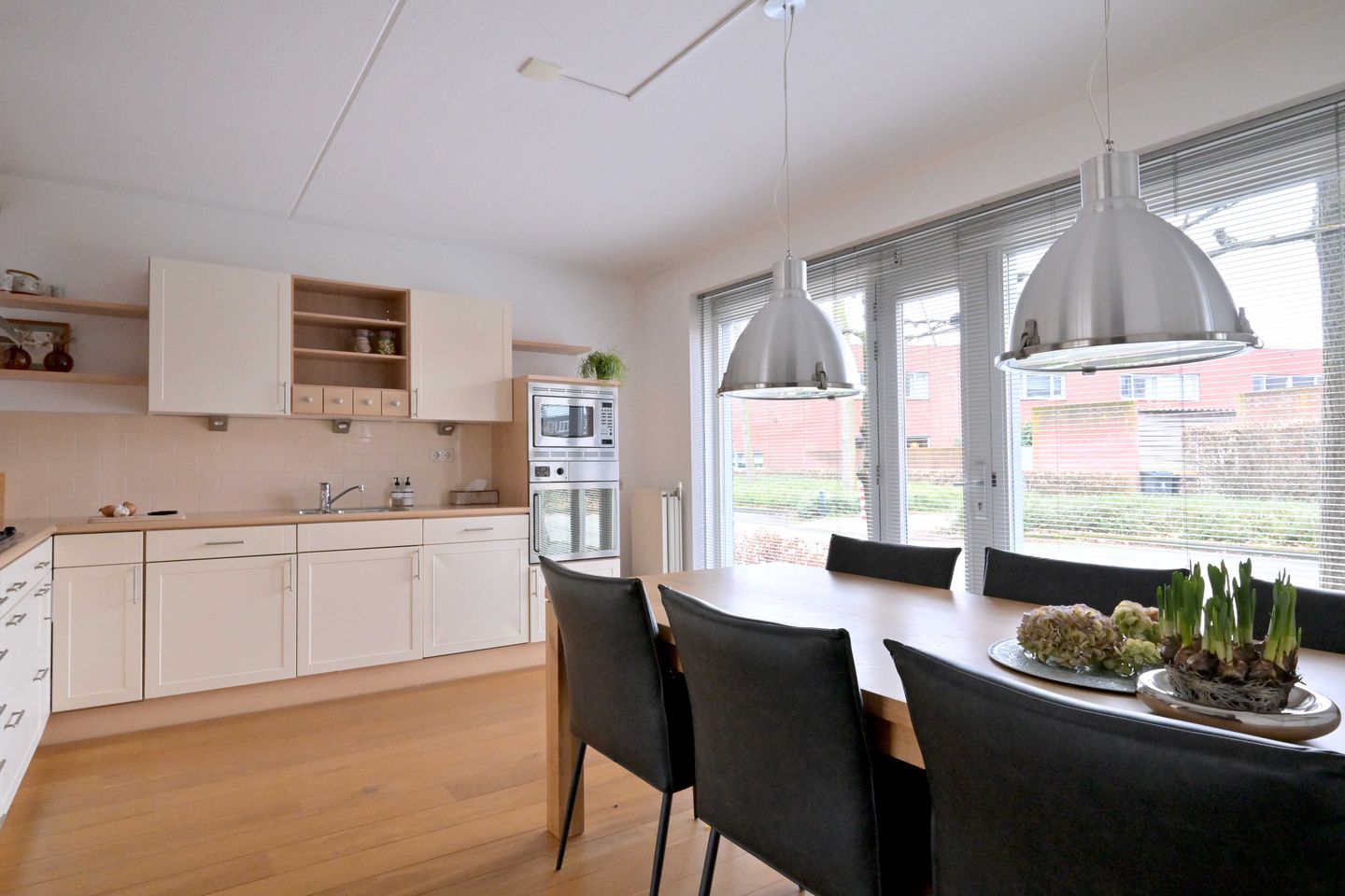 Foto 10 van Conradstraat 1