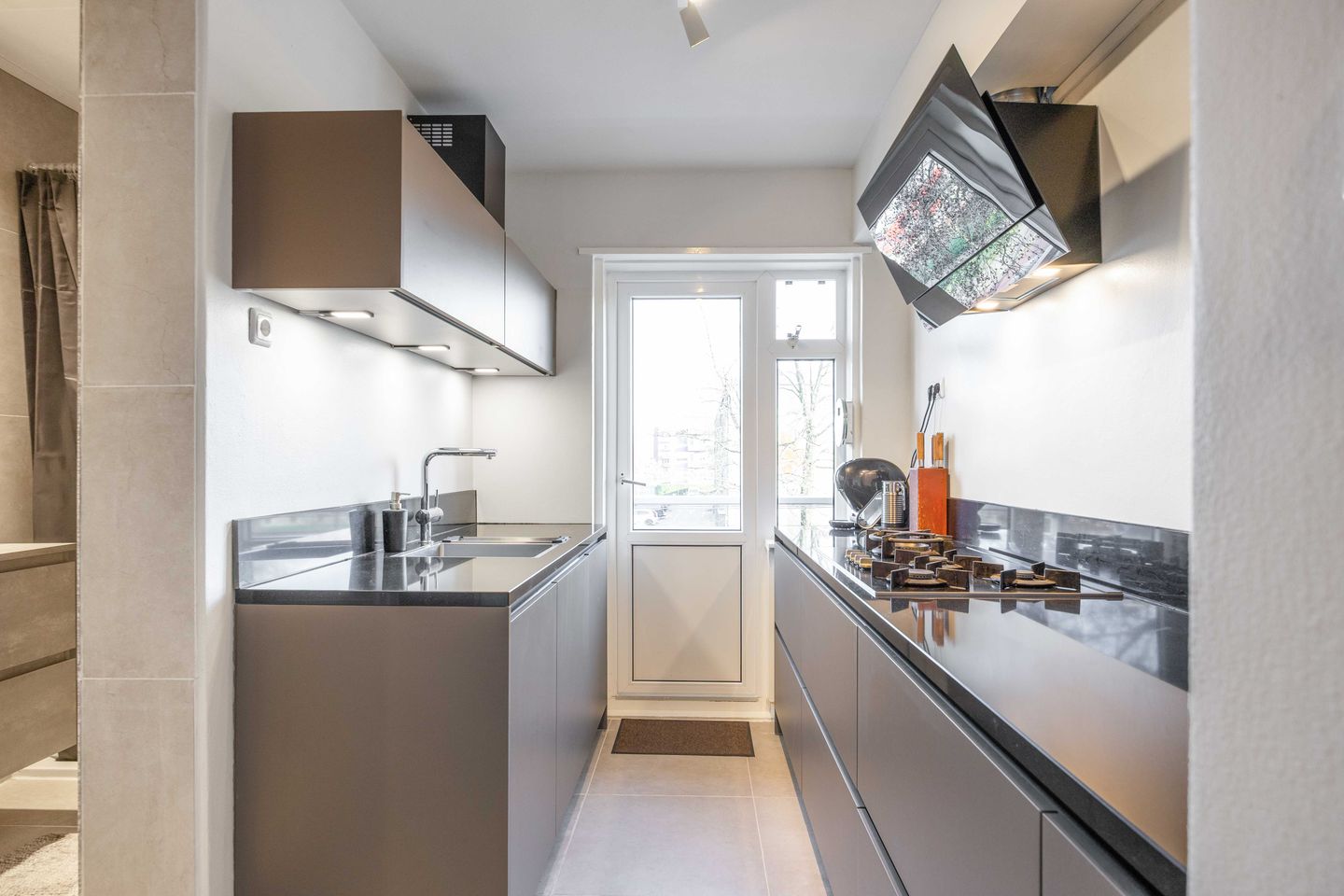 Foto 14 van Reviusstraat 4