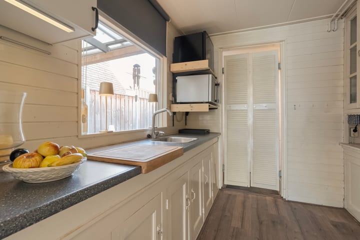 Photo 3 of Burgemeester J.C. van den Bergplein 26