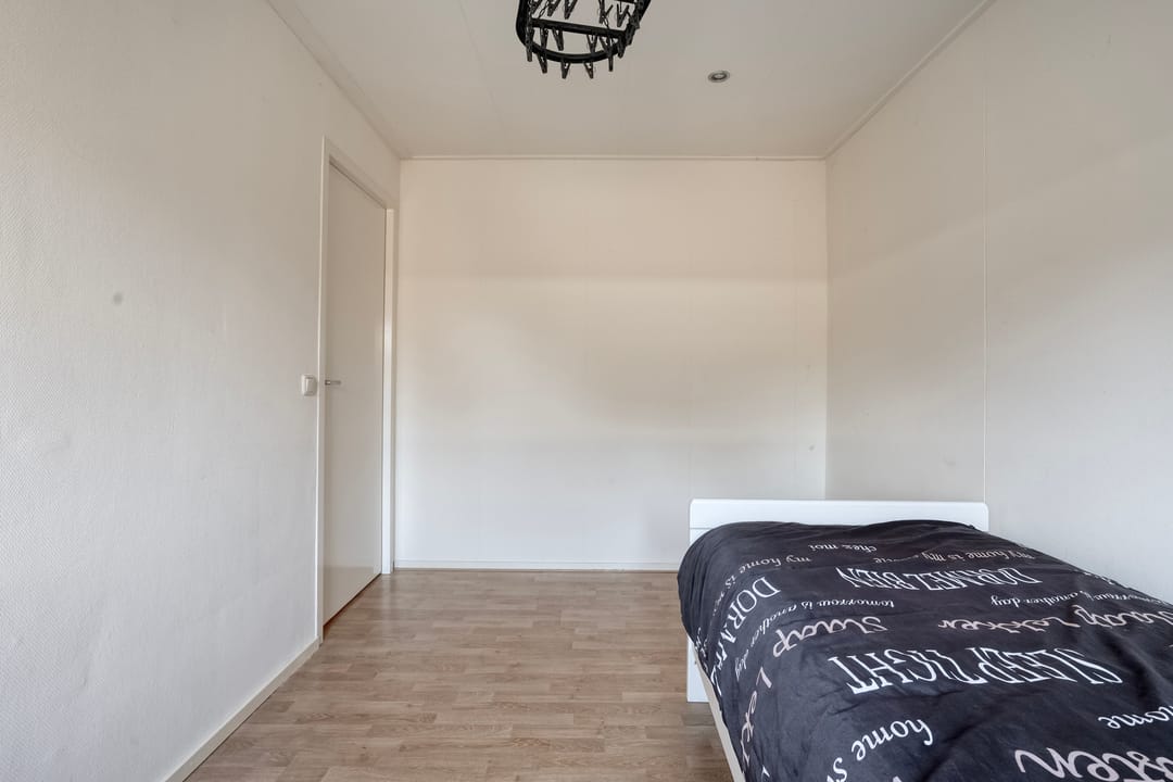 Foto 22 van Burgemeester J.C. van den Bergplein 26