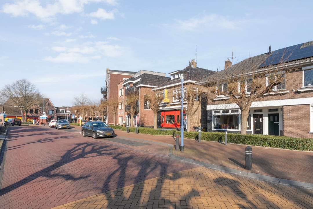 Foto 31 van Burgemeester J.C. van den Bergplein 26