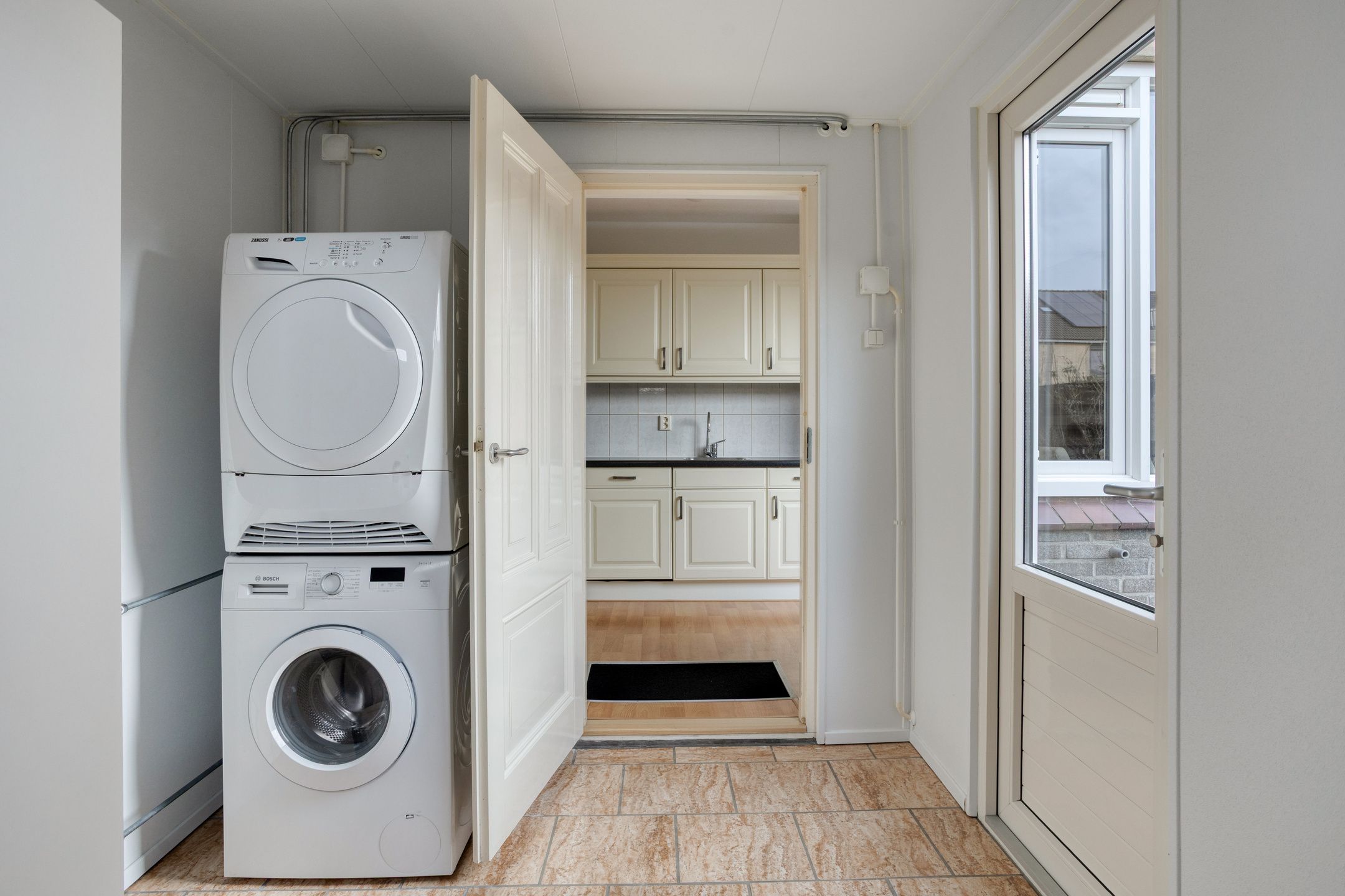 Photo 21 of Komeet 21