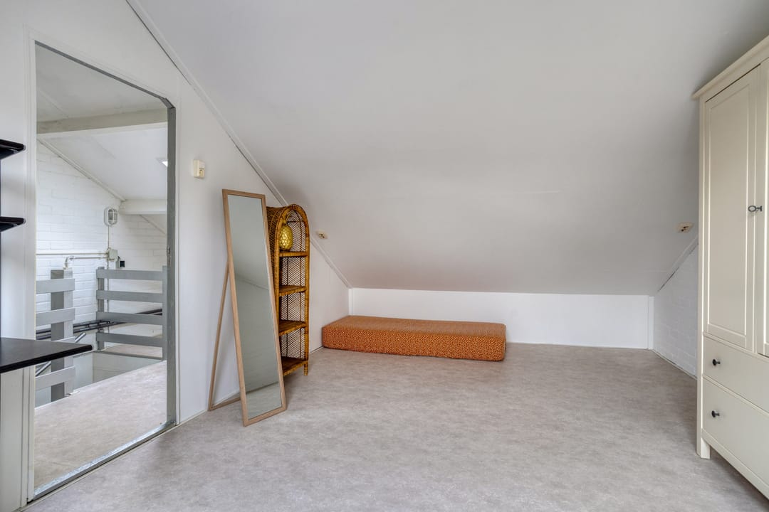 Photo 37 of Komeet 21