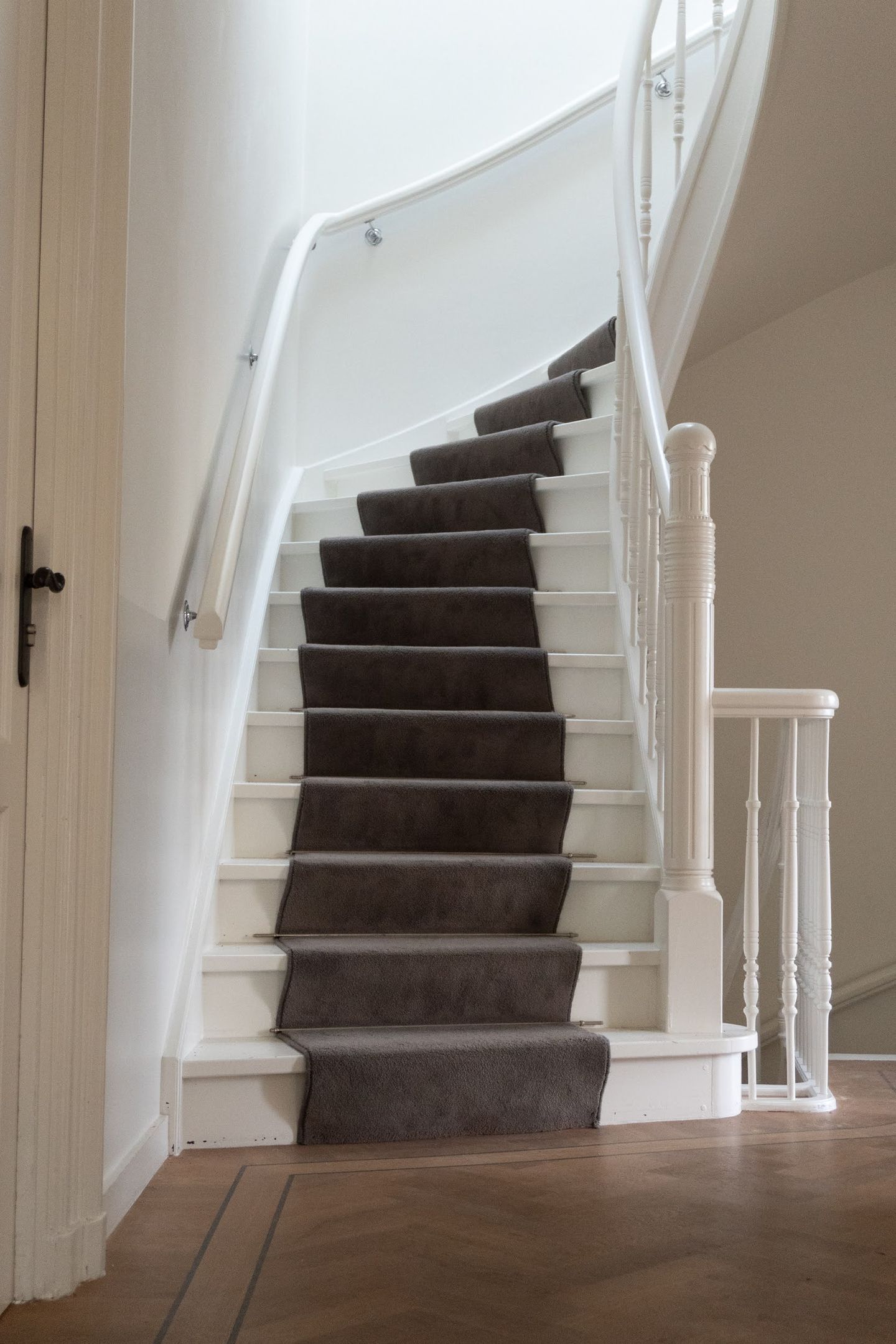 View photo 3 of Van Eeghenstraat 82