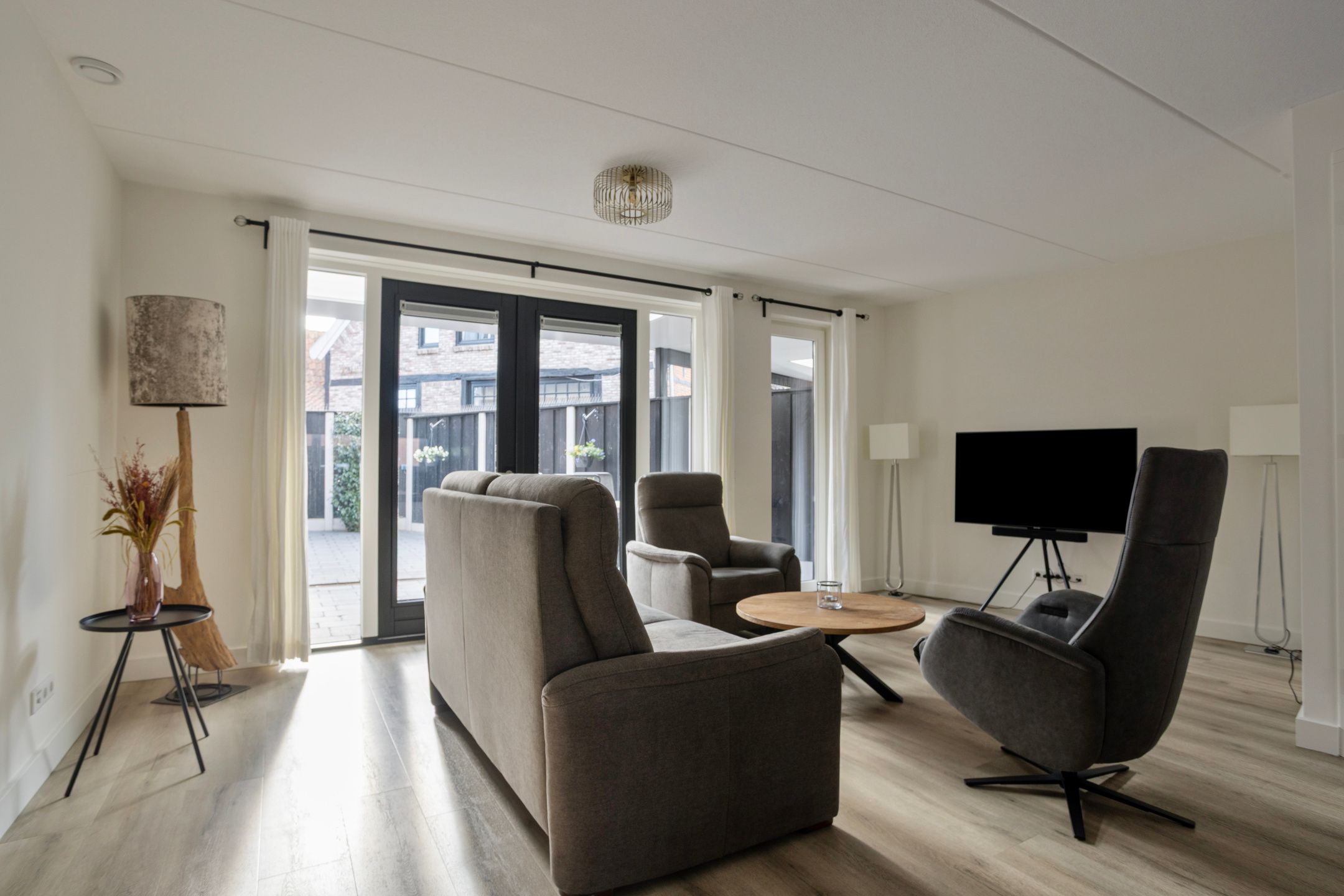 Foto 9 van Westwal 44