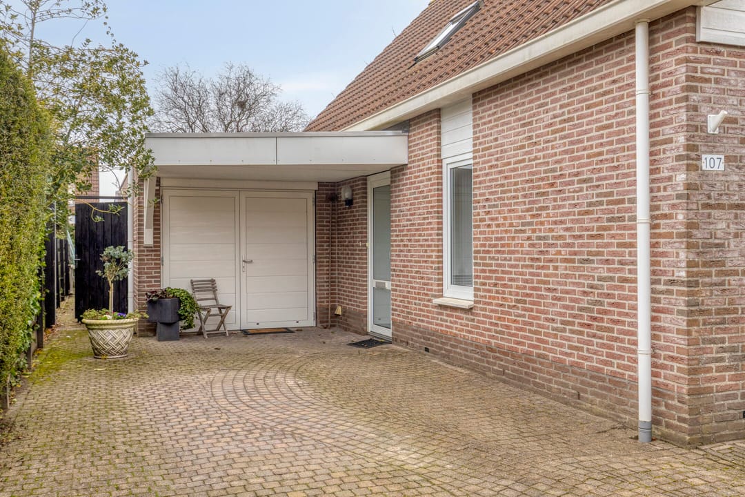 Foto 32 van Martinus Nijhofflaan 107