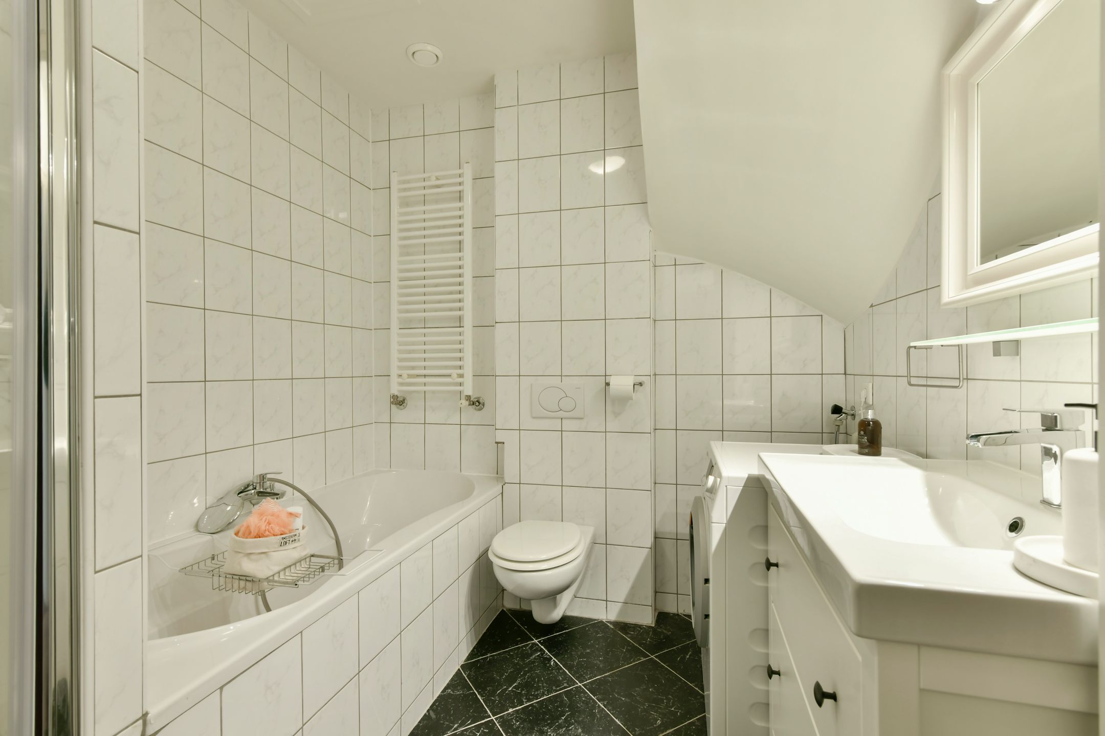 Foto 15 van Roerstraat 14-1