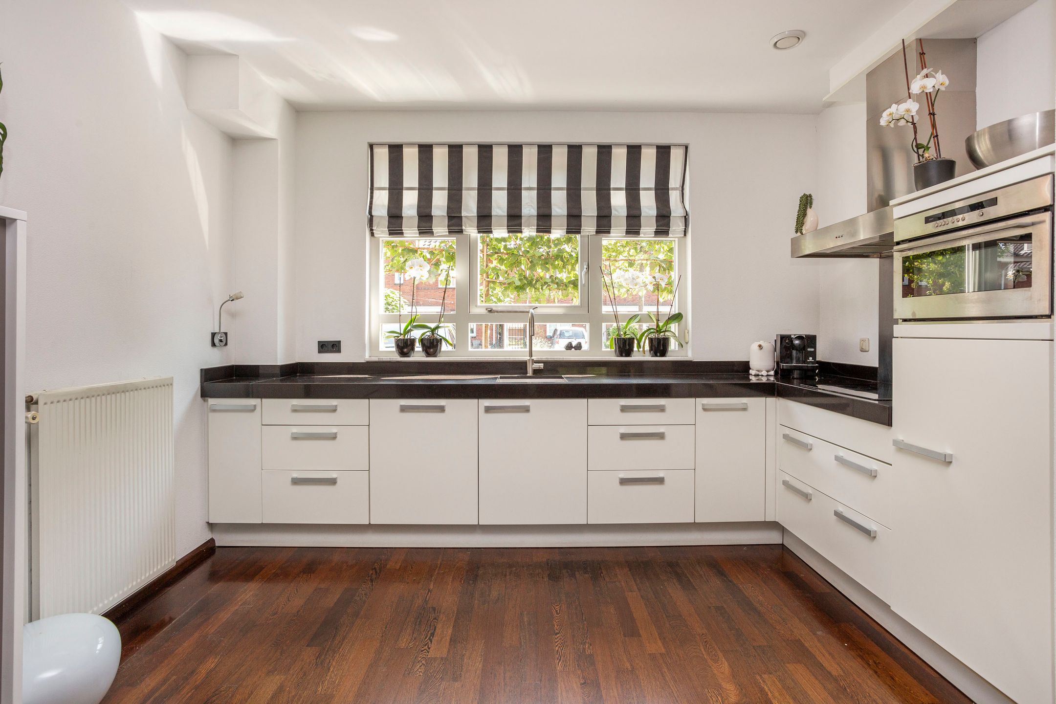 Foto 3 van Burgemeester Van den Helmlaan 6