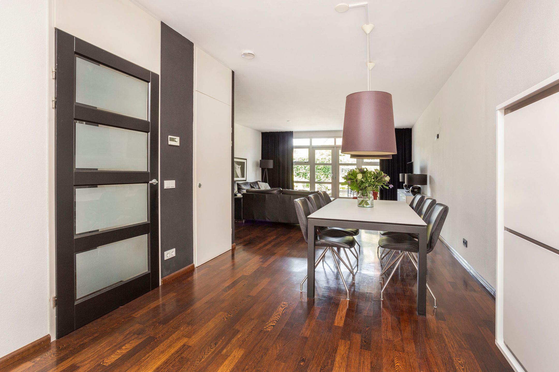 Foto 9 van Burgemeester Van den Helmlaan 6