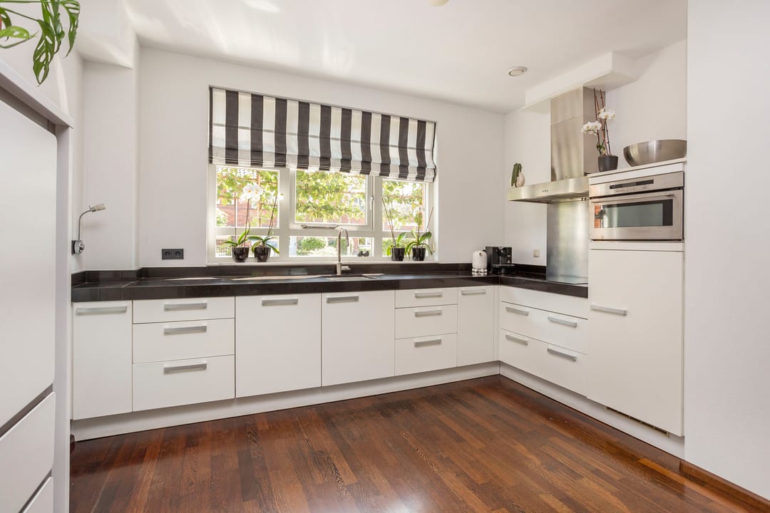 Foto 13 van Burgemeester Van den Helmlaan 6