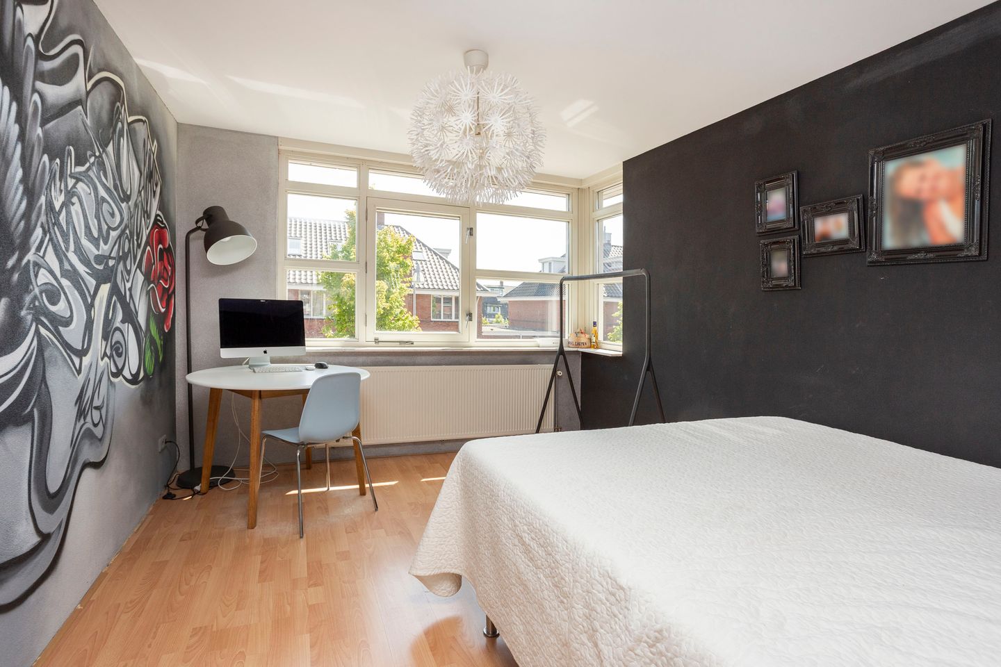 Foto 20 van Burgemeester Van den Helmlaan 6