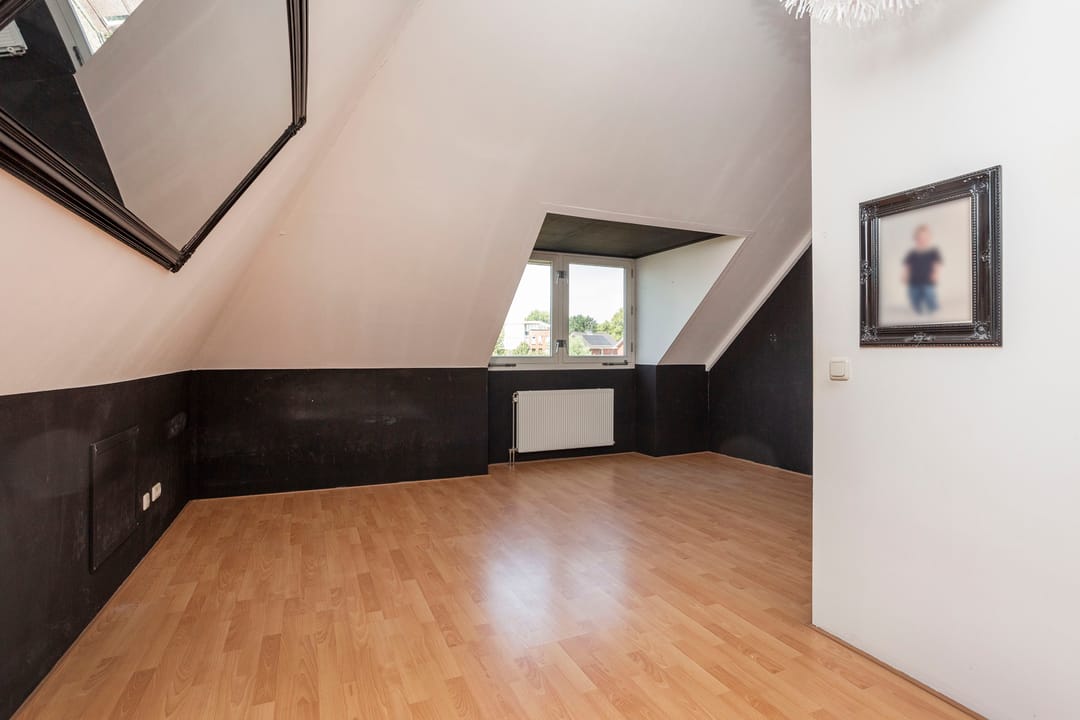 Foto 31 van Burgemeester Van den Helmlaan 6