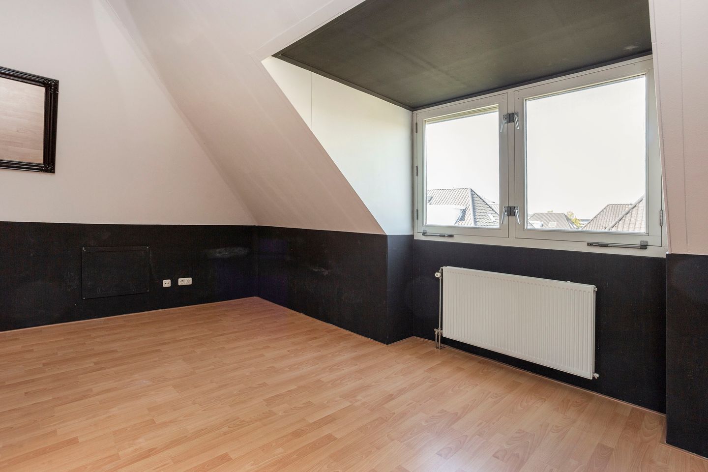 Foto 35 van Burgemeester Van den Helmlaan 6