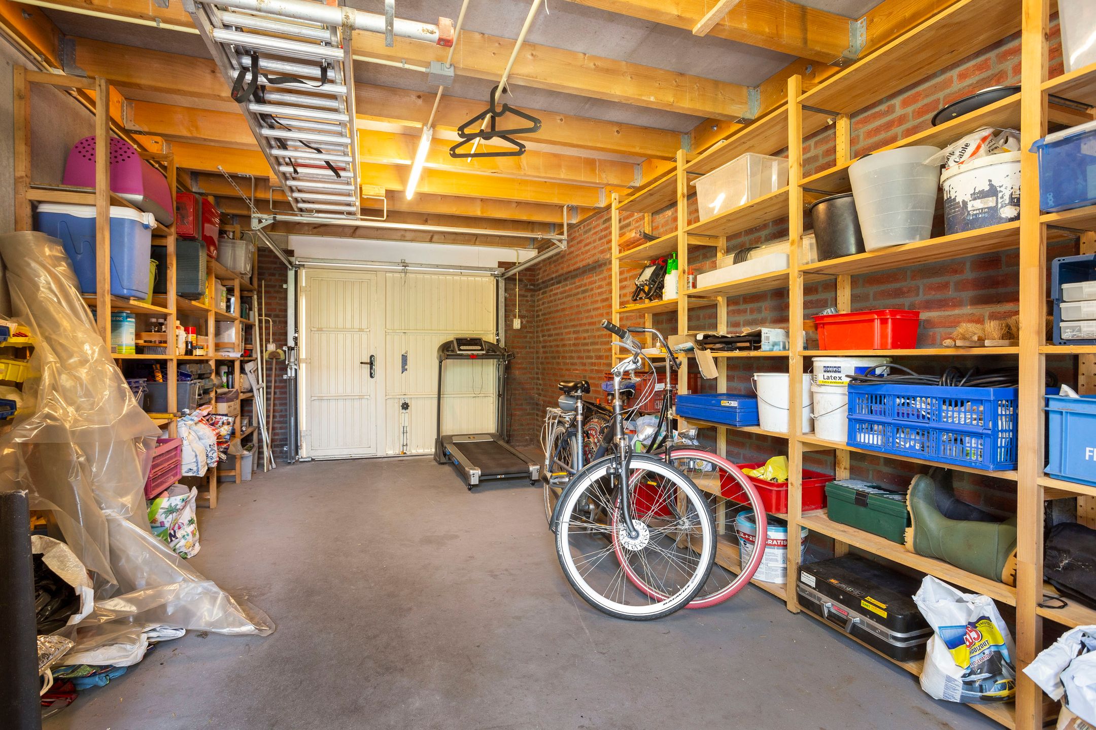 Foto 36 van Burgemeester Van den Helmlaan 6