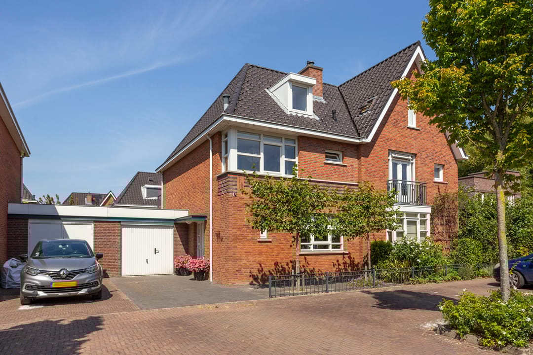 Foto 46 van Burgemeester Van den Helmlaan 6