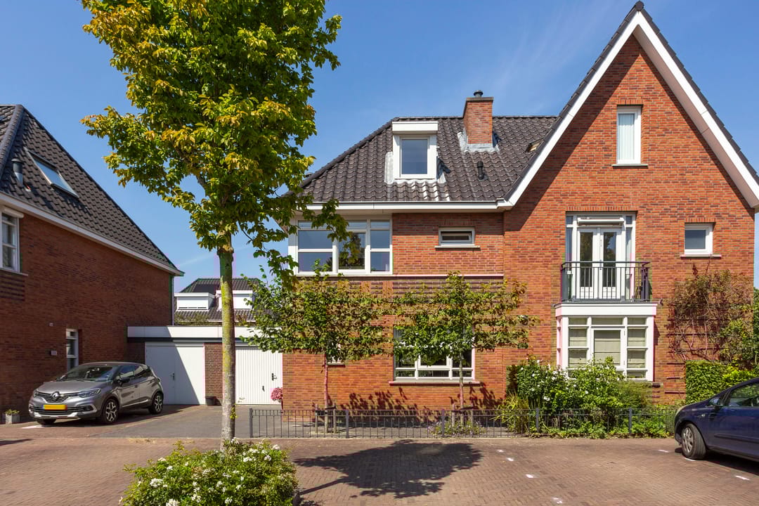 Foto 47 van Burgemeester Van den Helmlaan 6