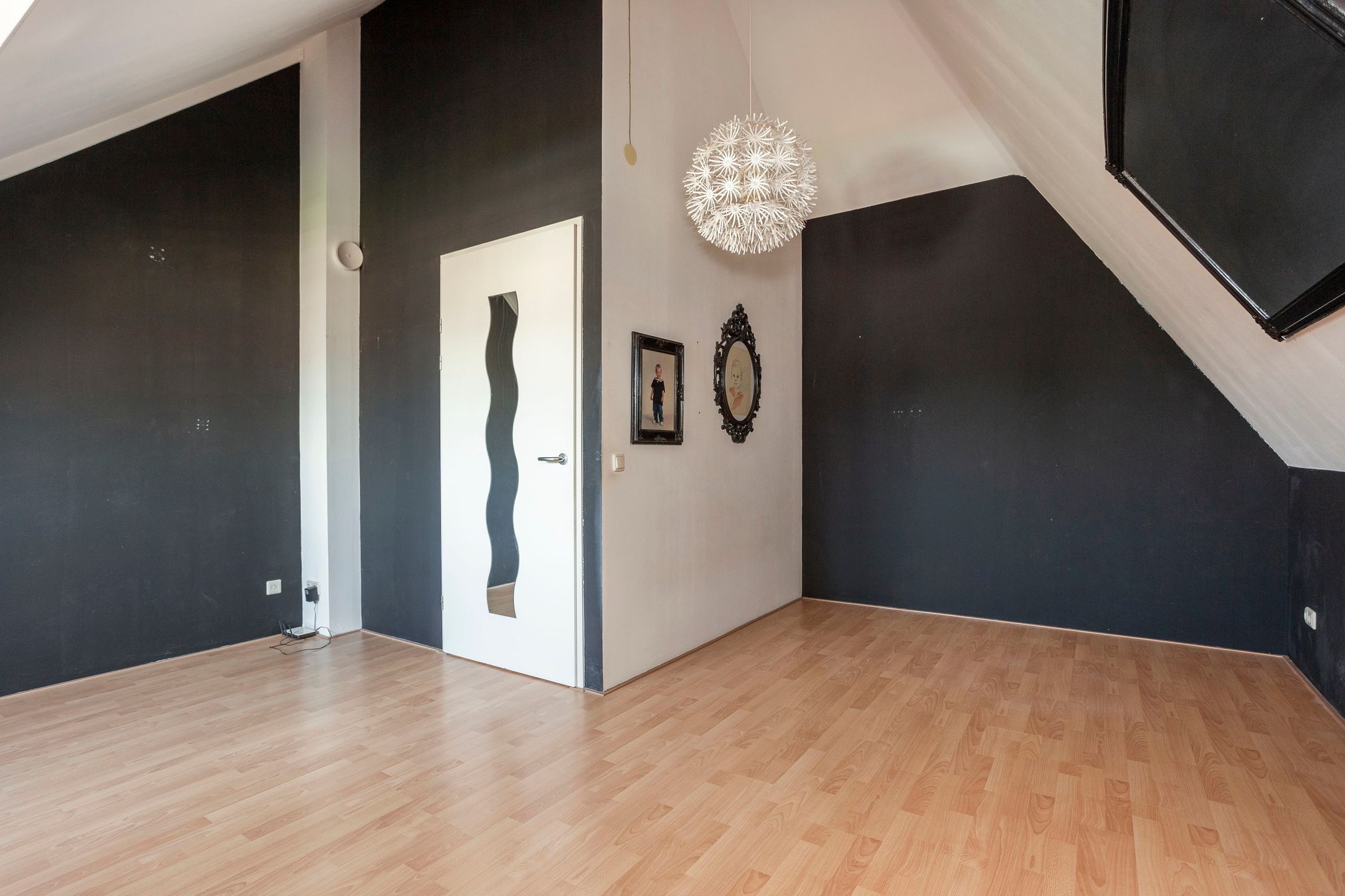 Foto 33 van Burgemeester Van den Helmlaan 6