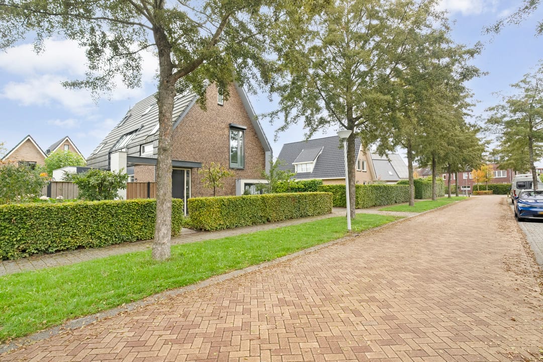 Photo 1 of Nijerwalstraat 6
