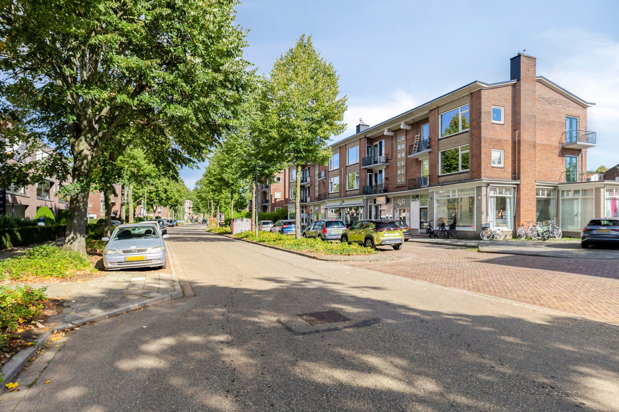 Photo 30 of Joost van den Vondellaan 57