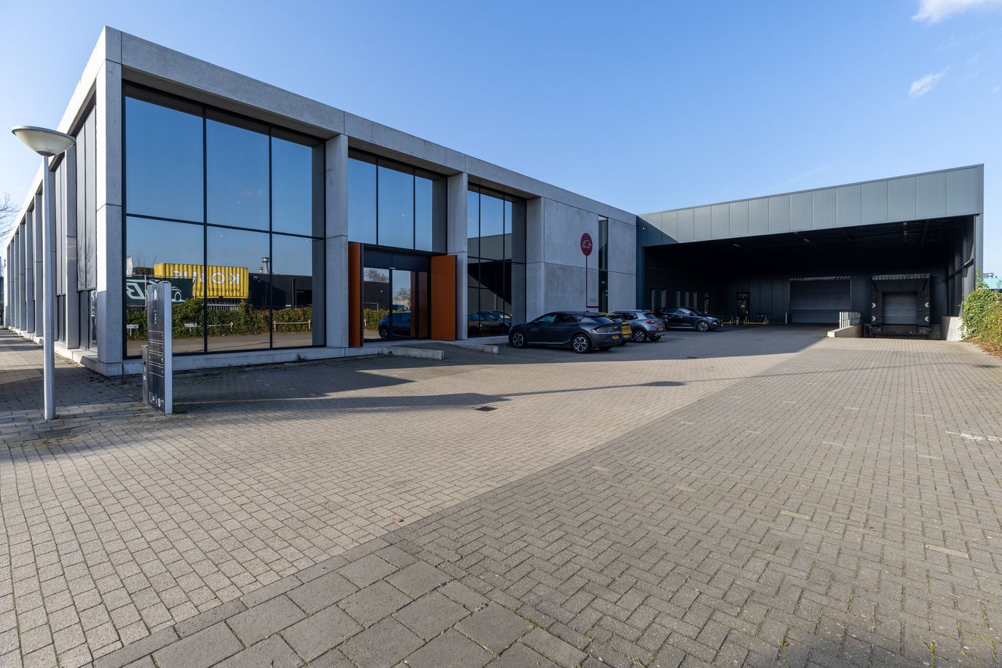 Bekijk foto 1 van Meerenakkerweg 8