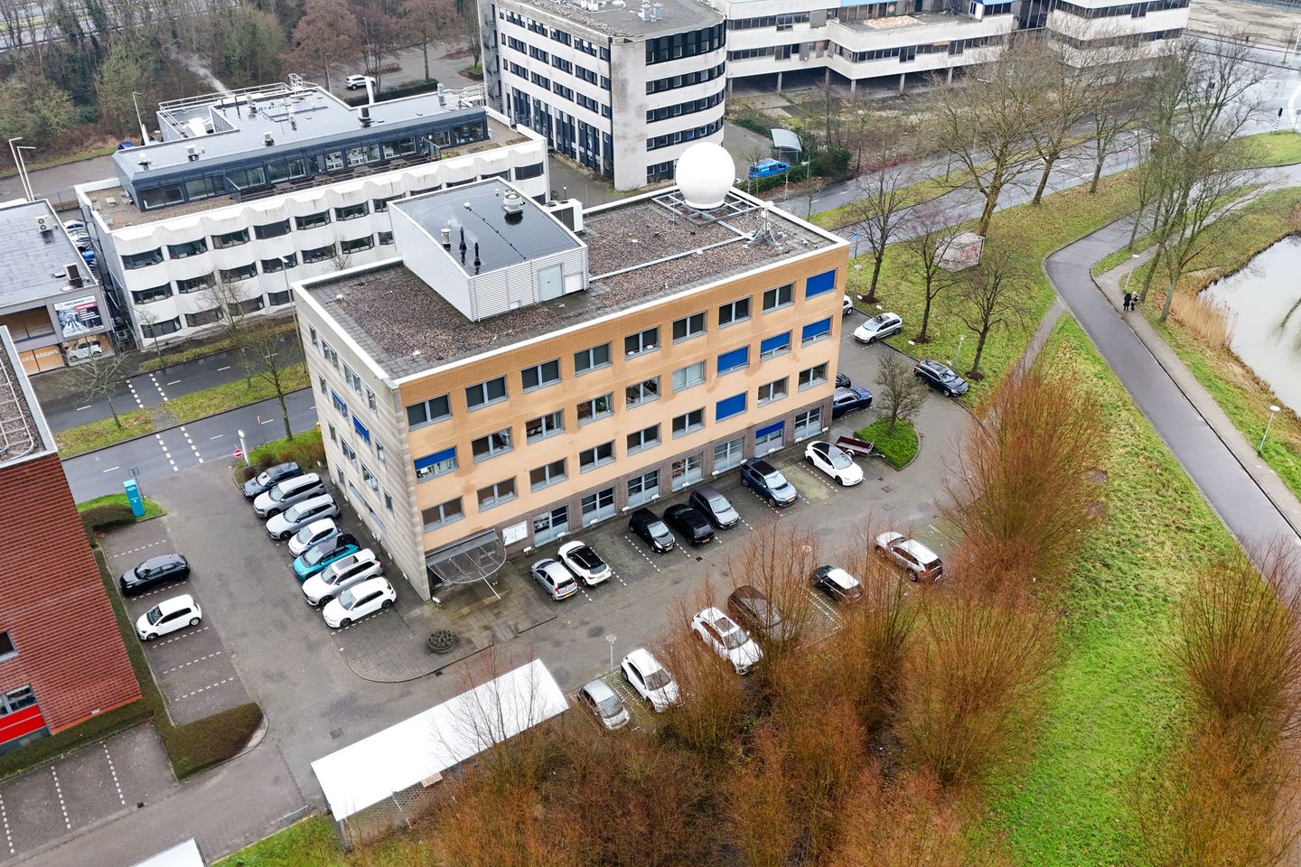 View photo 3 of Vlinderweg 2