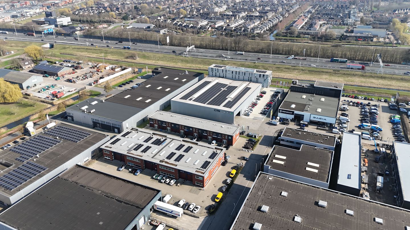 View photo 3 of Riga 4-b