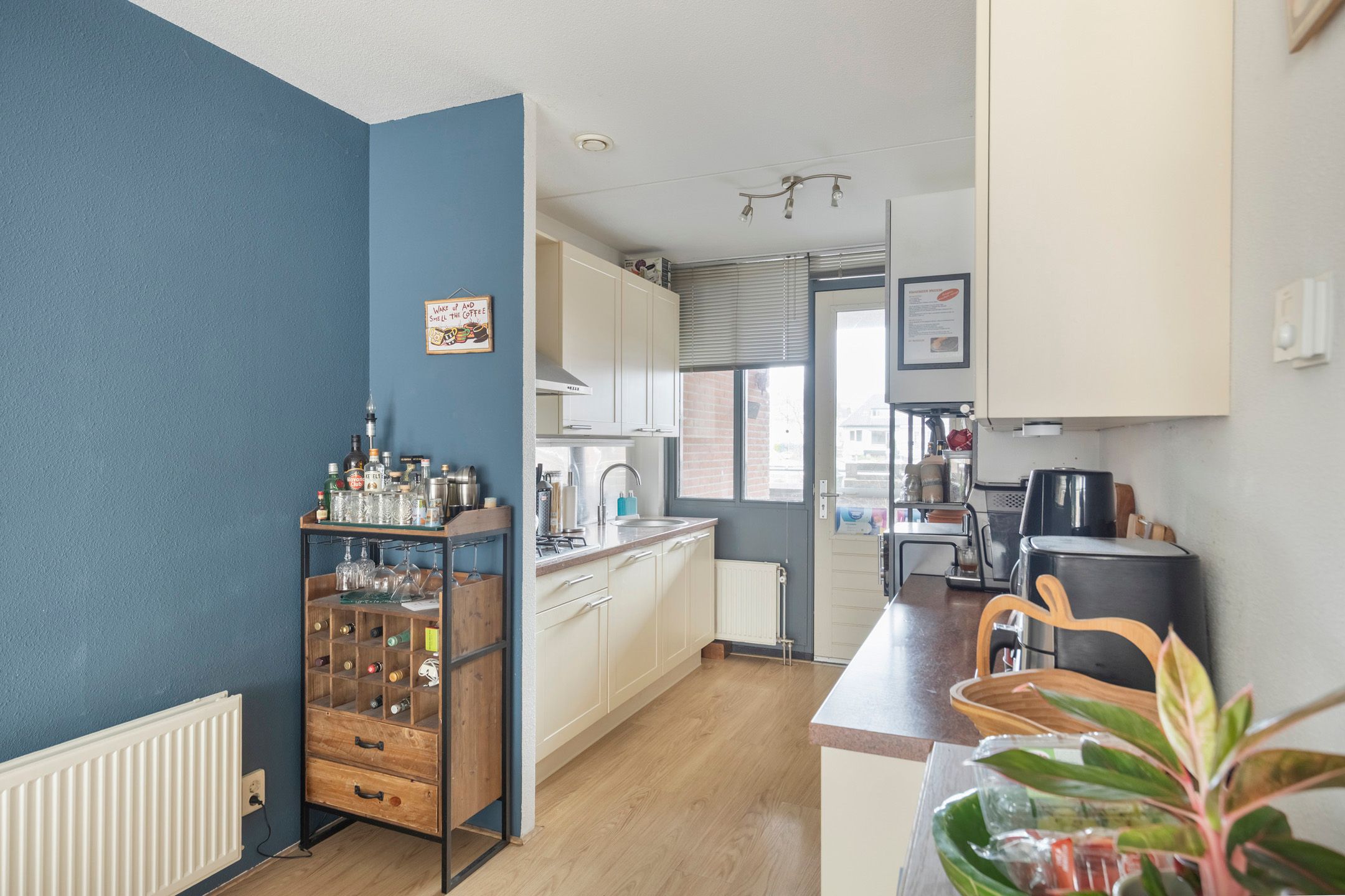 Photo 9 of Van Oldenbarneveldtstraat 15-10