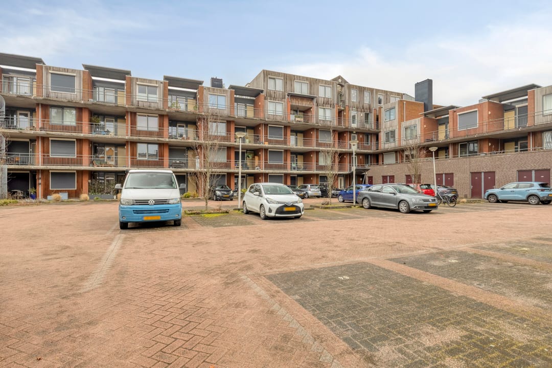 Photo 22 of Van Oldenbarneveldtstraat 15-10