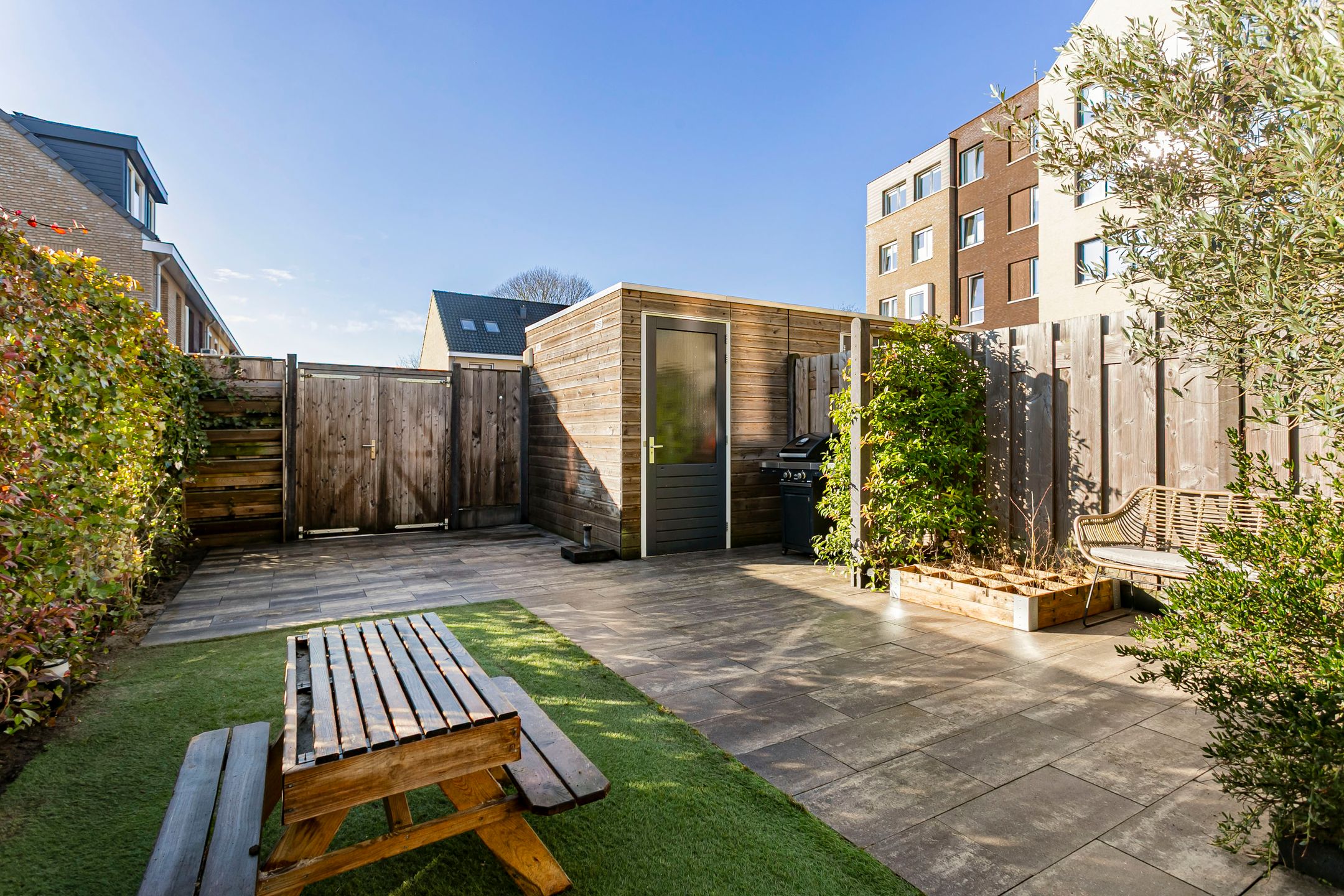 Move-in ready, energy-efficient townhouse with 5 bedrooms and sunny south-facing garden — 18