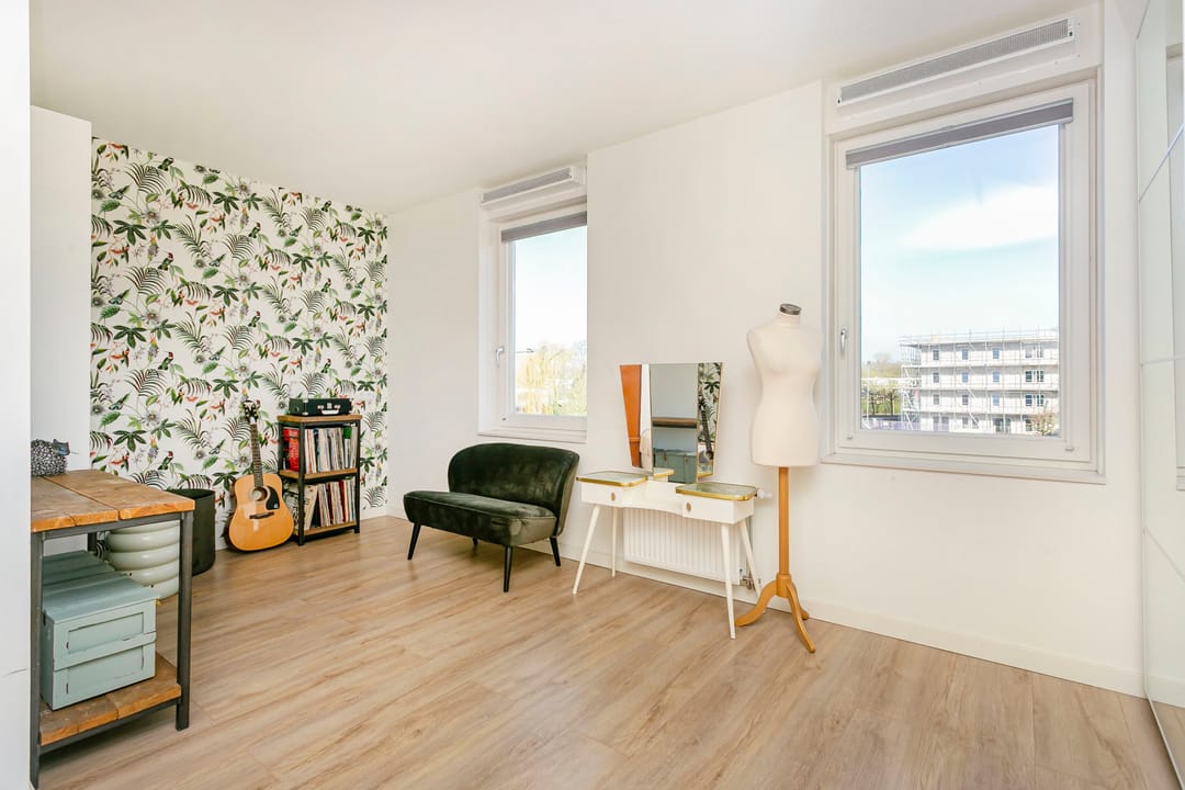 Move-in ready, energy-efficient townhouse with 5 bedrooms and sunny south-facing garden — 30