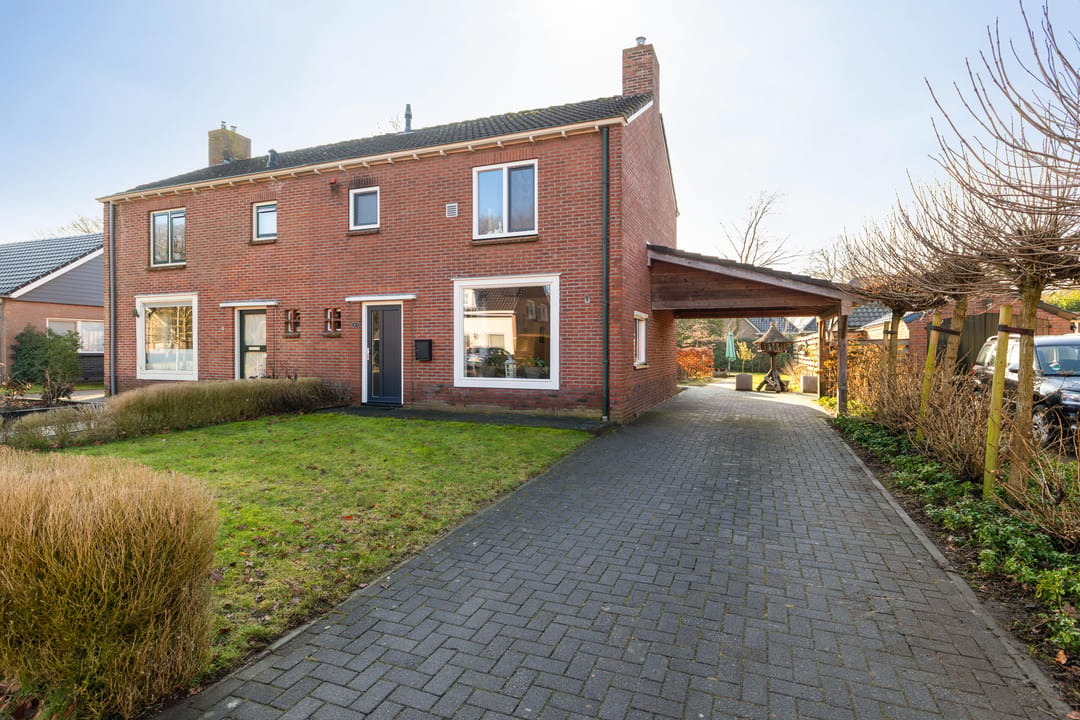 Photo 1 of Schoolstraat 8