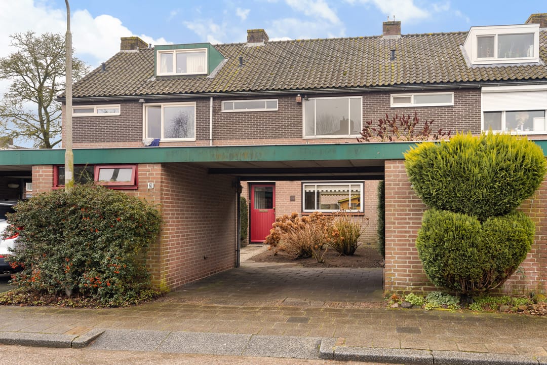 Ruime gezinswoning met carport in groene wijk van Amersfoort