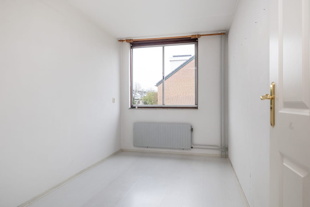 Spacious Family Home with Carport in Green Amersfoort Neighborhood — 16