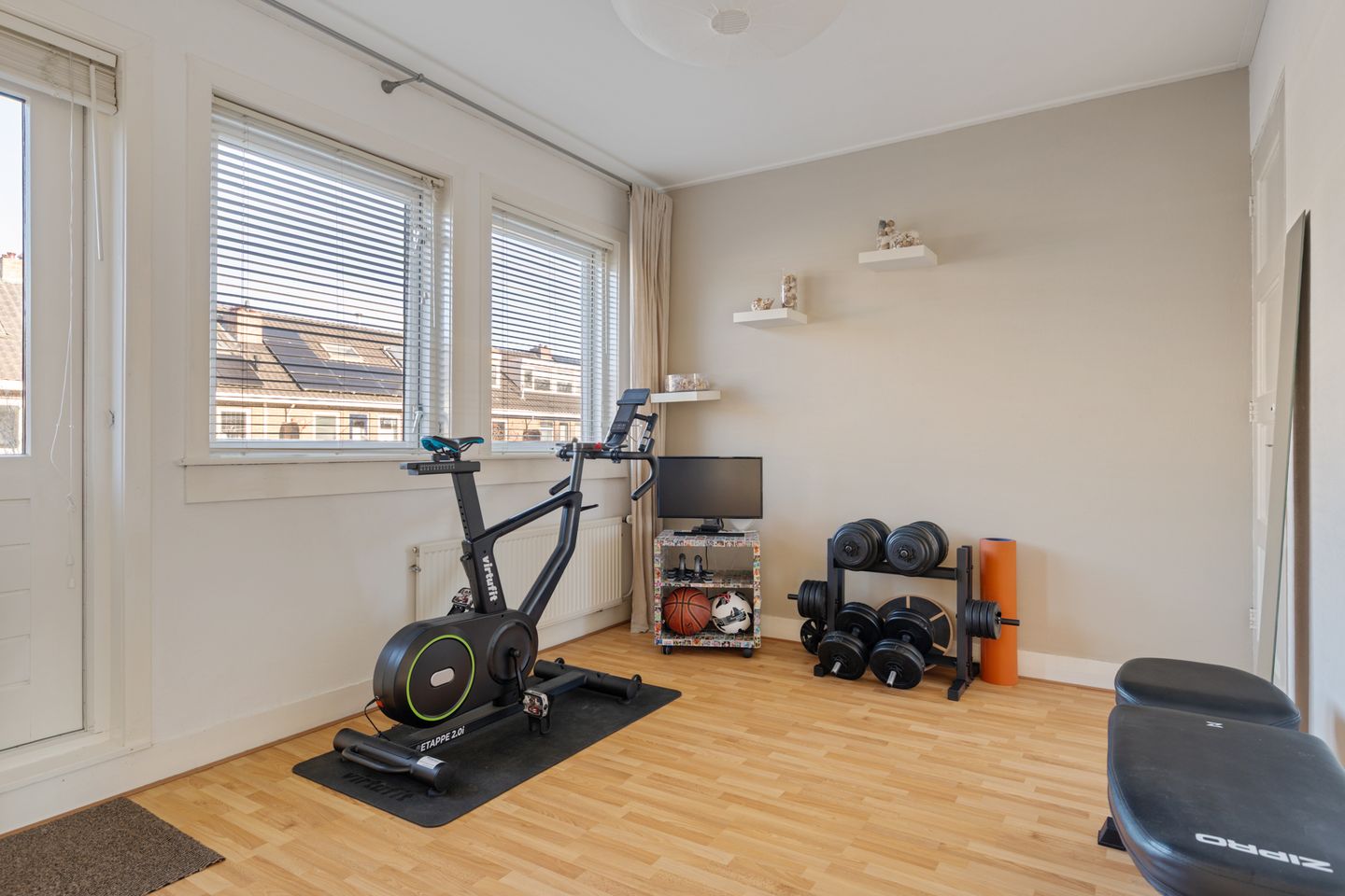 Foto 19 van Brederostraat 95