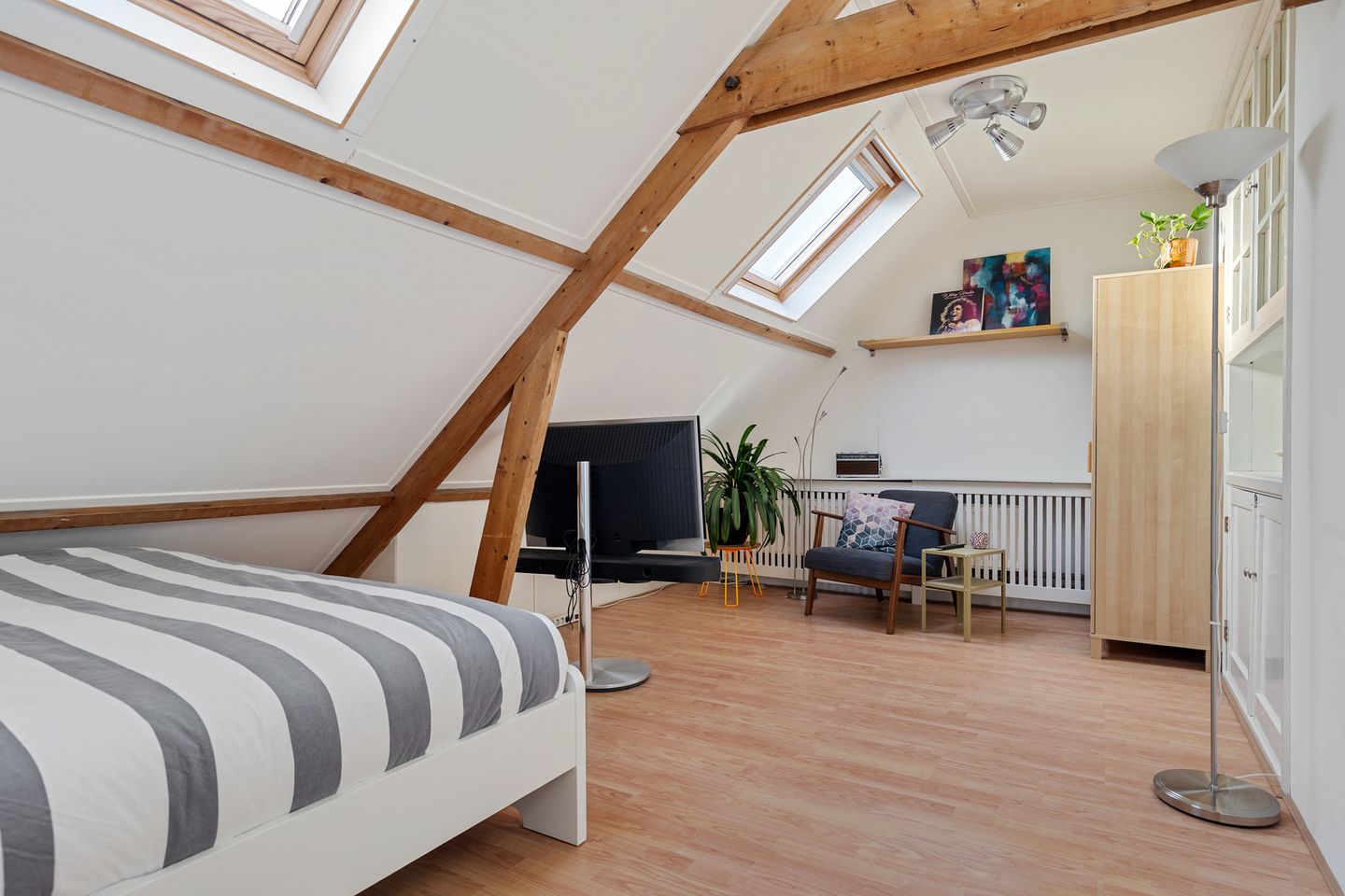 Foto 29 van Brederostraat 95