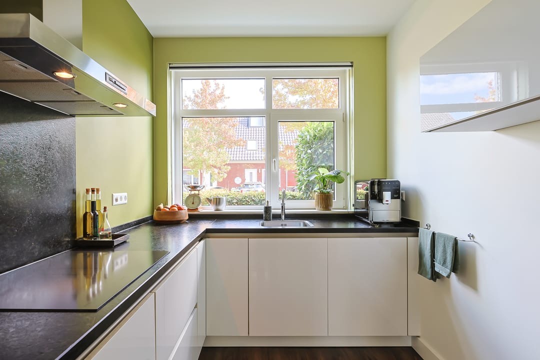 Photo 13 of Wederik 5