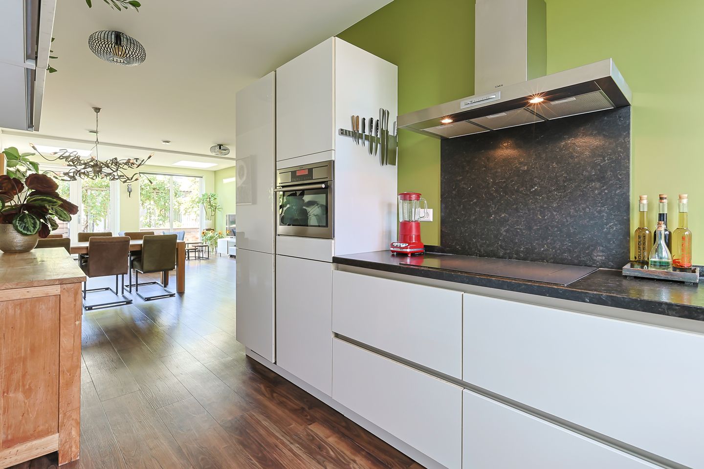 Photo 14 of Wederik 5