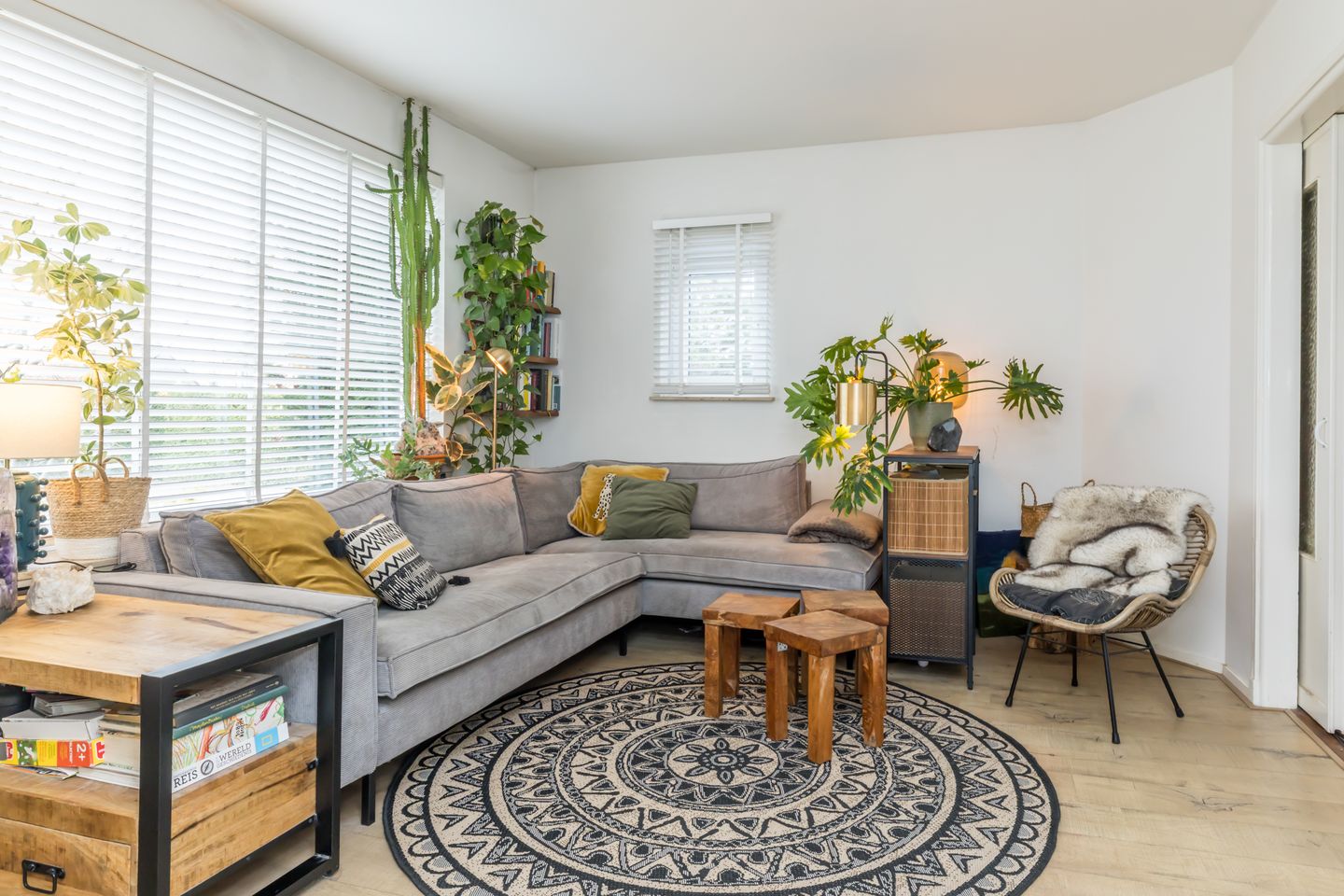 Photo 4 of Schipholstraat 7