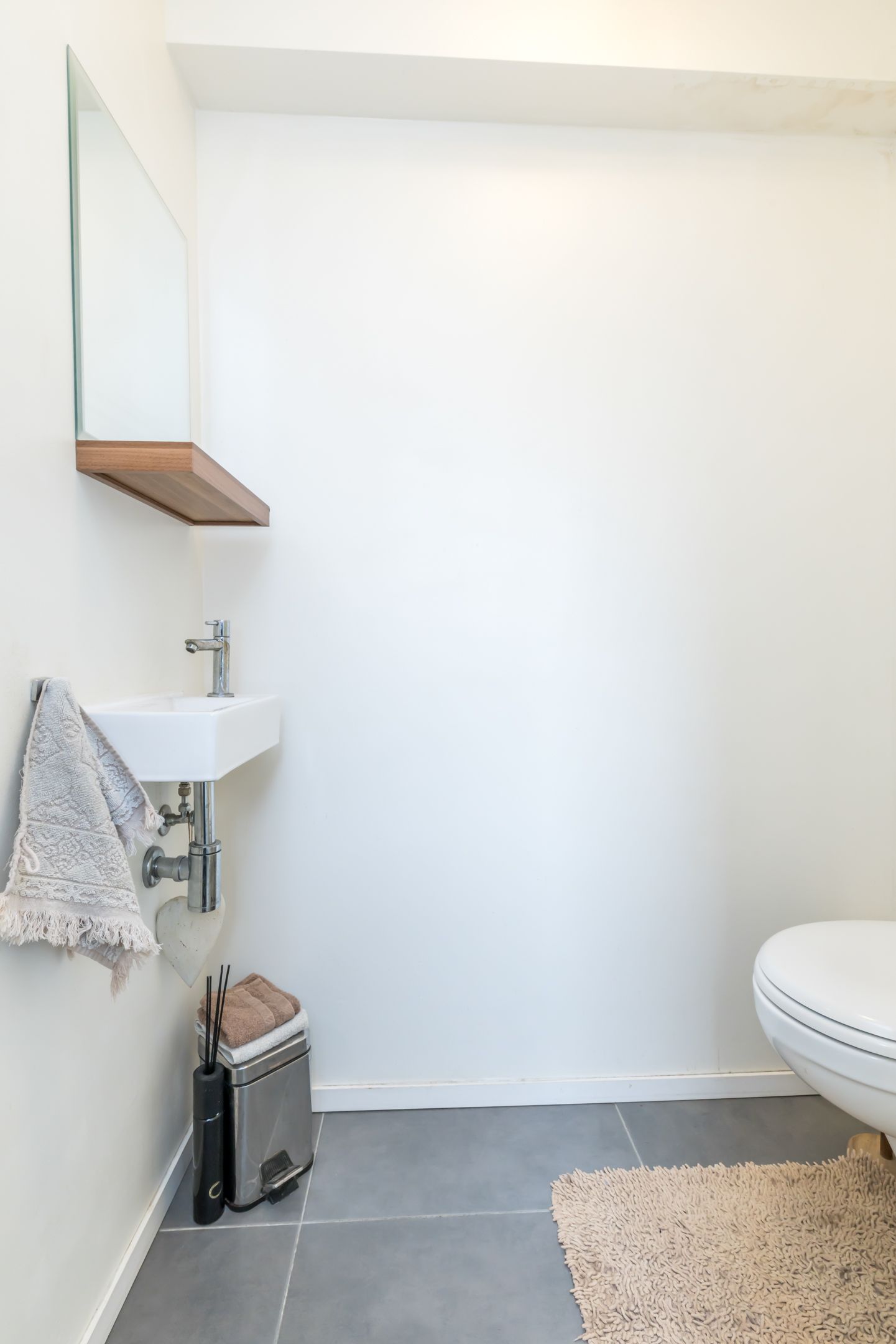 Photo 18 of Schipholstraat 7