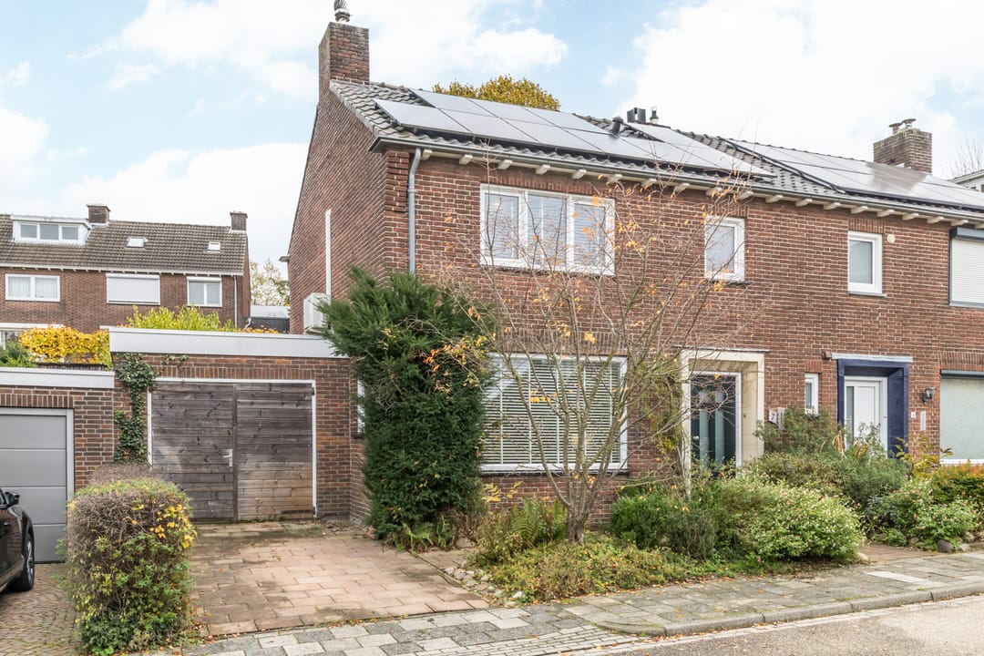 Photo 37 of Schipholstraat 7