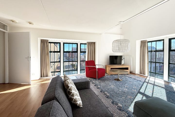 Photo 5 of Bilderdijkstraat 27-A