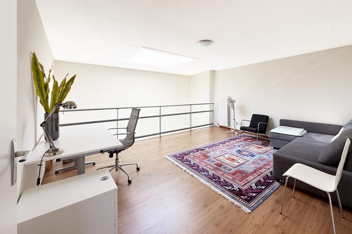 Photo 4 of Bilderdijkstraat 27-A