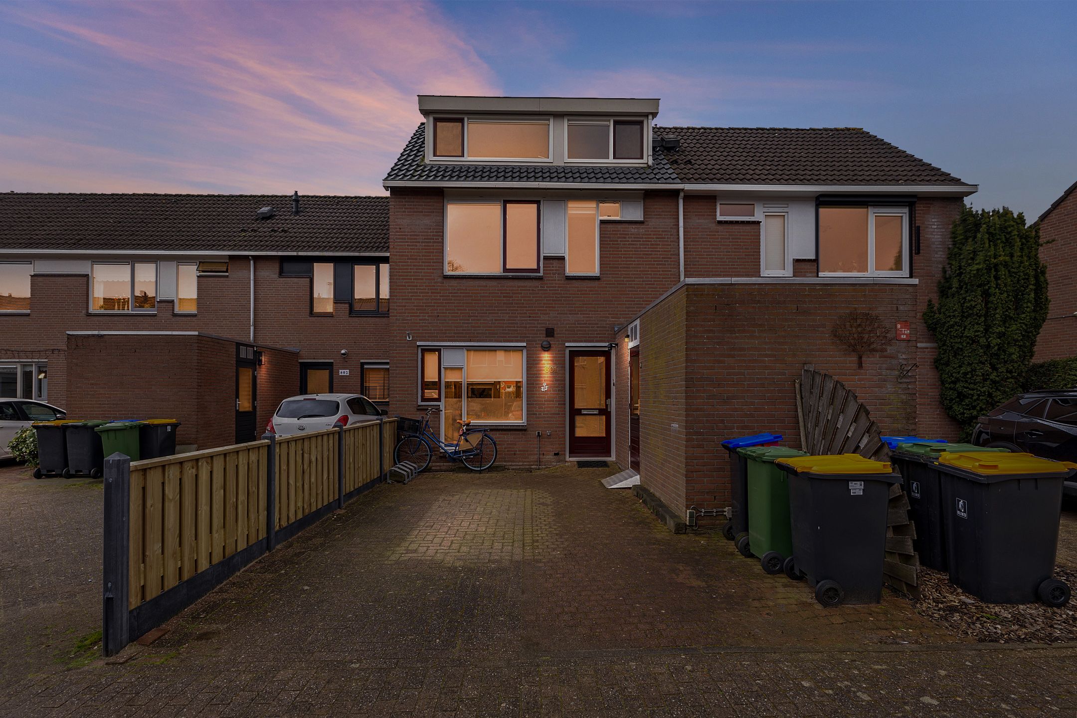 Photo 33 of Zebraspoor 601