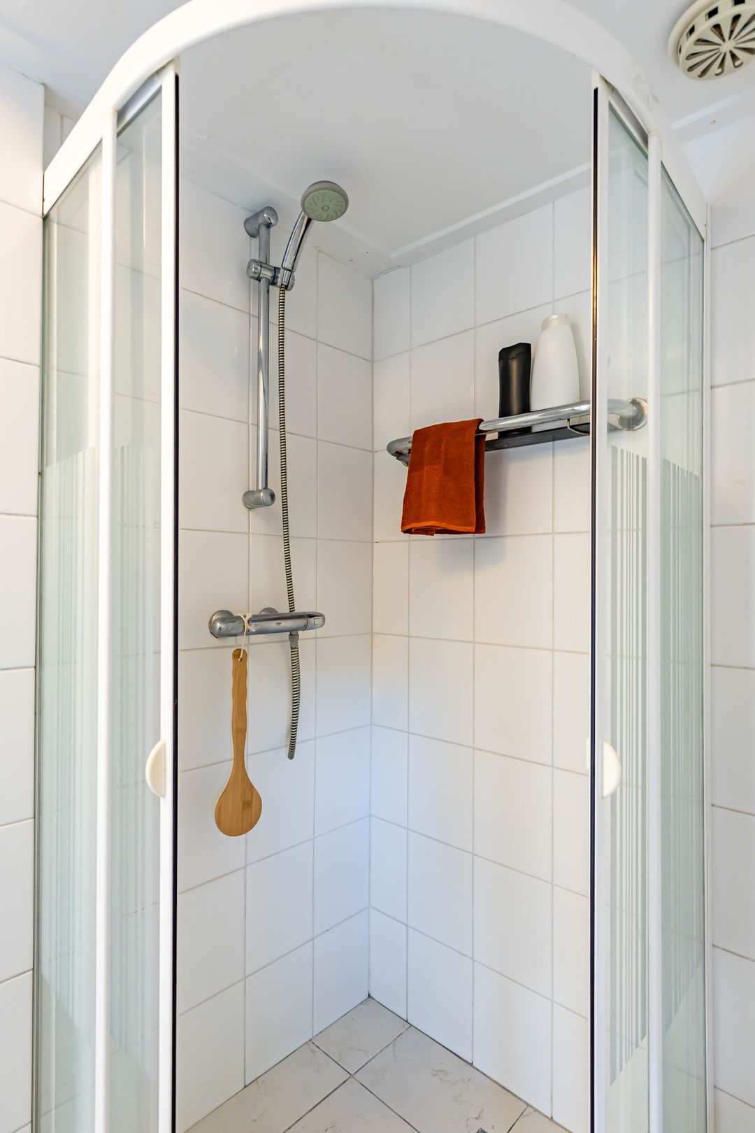 Photo 17 of Willemstraat 46